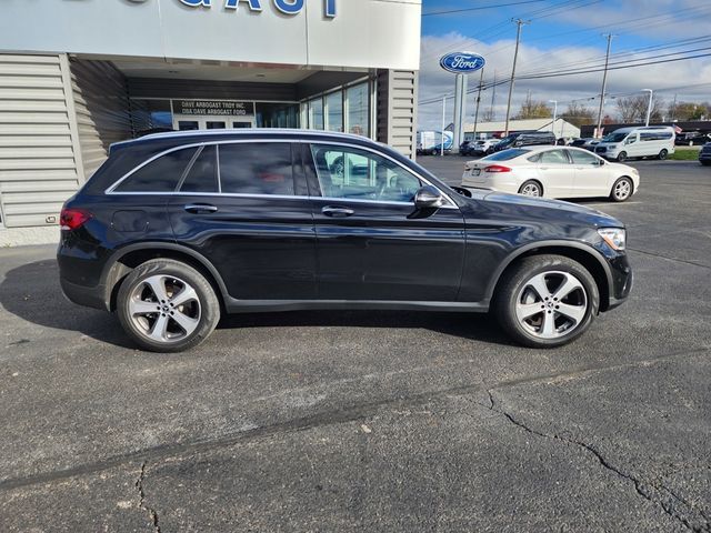 2022 Mercedes-Benz GLC 300