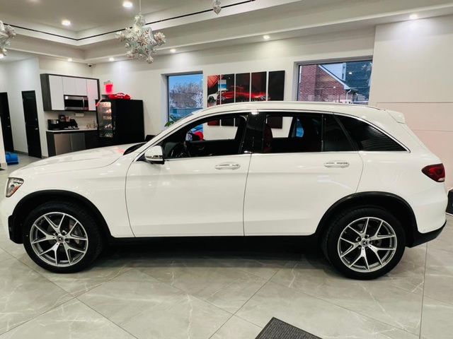 2022 Mercedes-Benz GLC 300