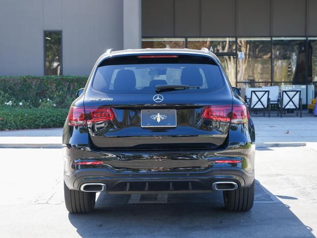 2022 Mercedes-Benz GLC 300