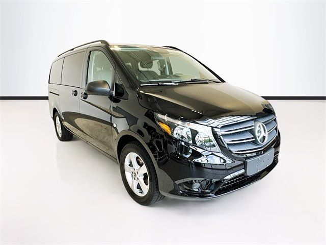 2022 Mercedes-Benz Metris Base