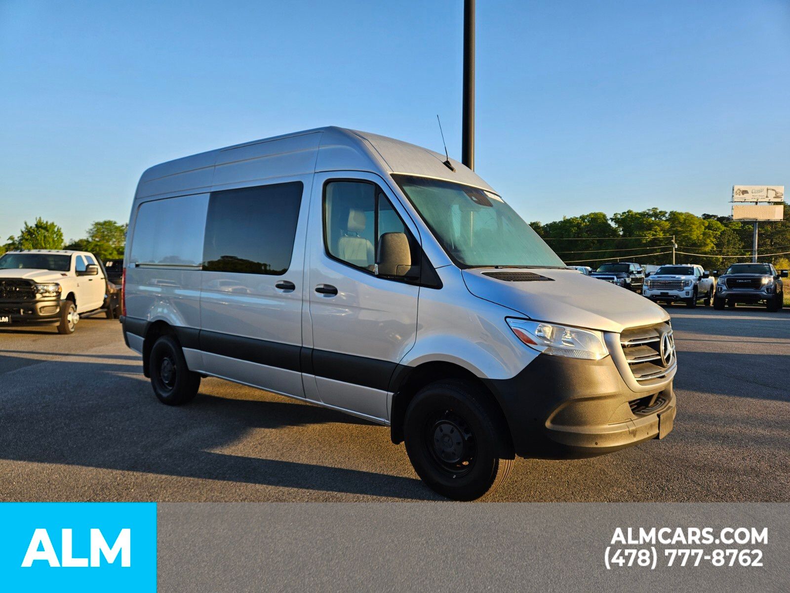Vehicle image 4 of 24