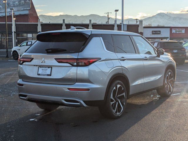 2022 Mitsubishi Outlander Black Edition