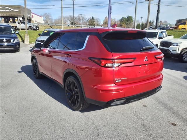 2022 Mitsubishi Outlander Black Edition