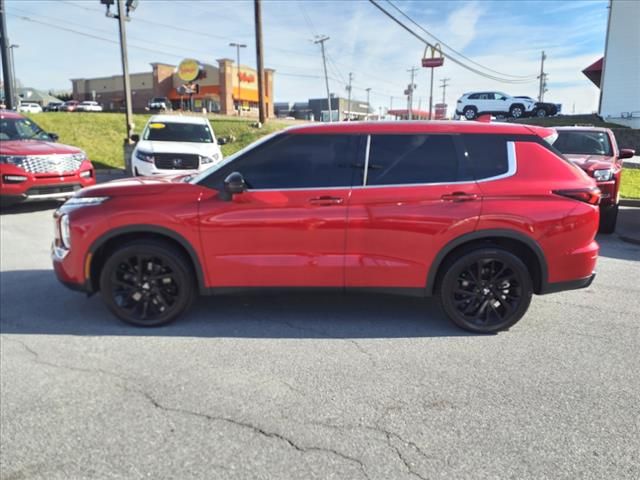 2022 Mitsubishi Outlander Black Edition