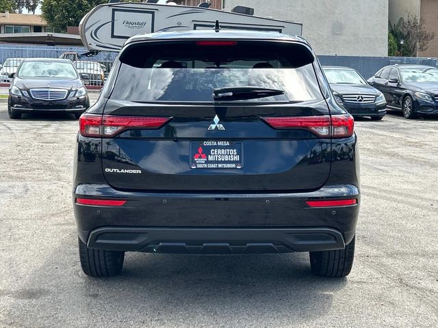 2022 Mitsubishi Outlander ES