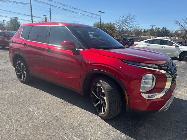 2022 Mitsubishi Outlander SE