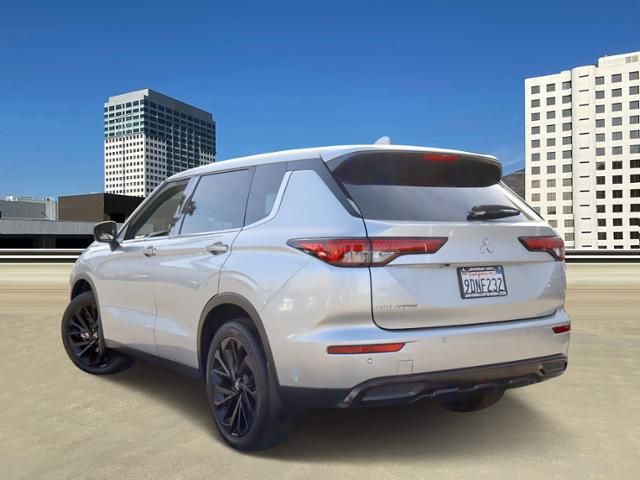 2022 Mitsubishi Outlander Black Edition