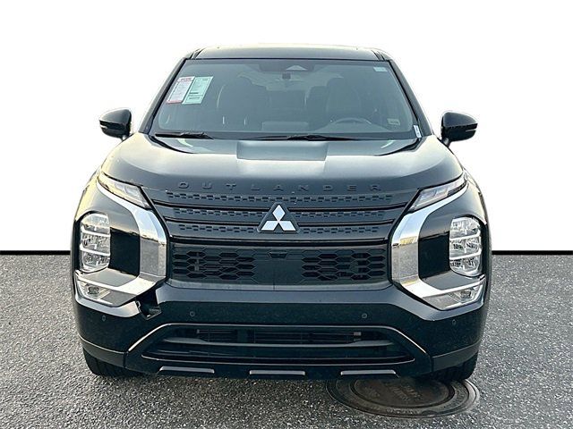 2022 Mitsubishi Outlander Black Edition