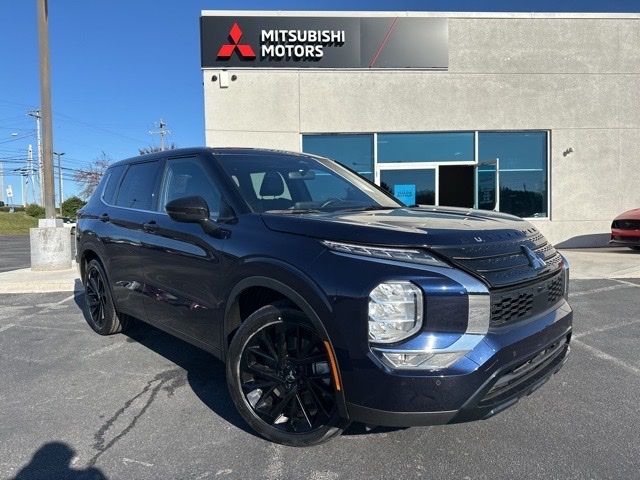 2022 Mitsubishi Outlander Black Edition