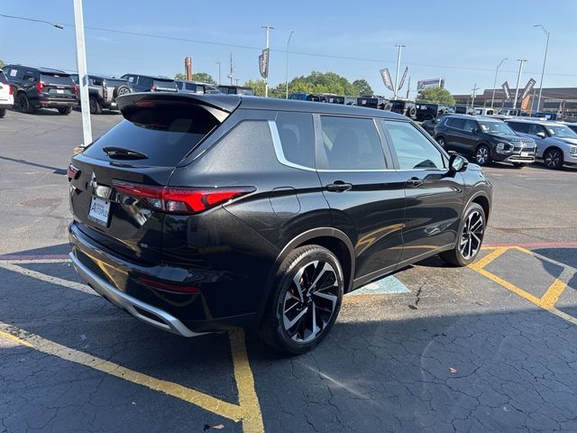 2022 Mitsubishi Outlander SE