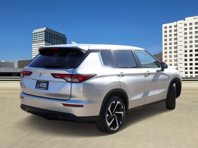 2022 Mitsubishi Outlander ES