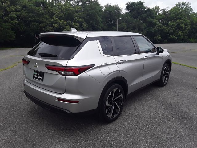 2022 Mitsubishi Outlander ES