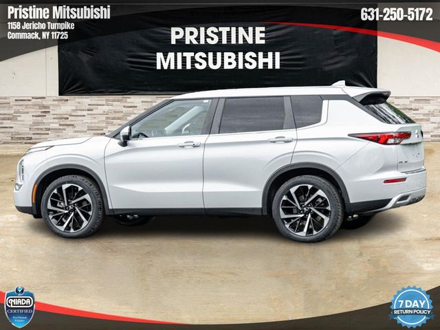 2022 Mitsubishi Outlander SE