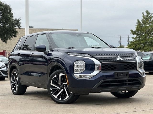 2022 Mitsubishi Outlander SE