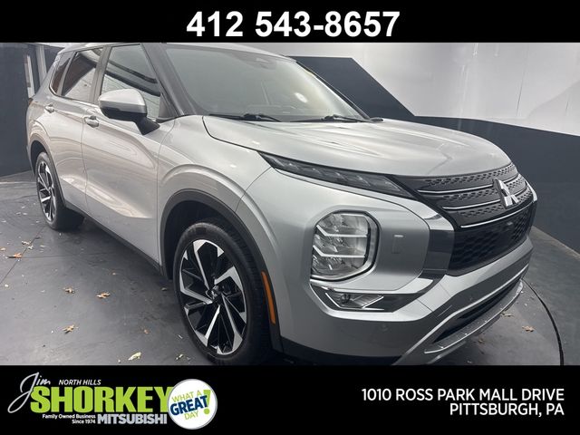 2022 Mitsubishi Outlander SE