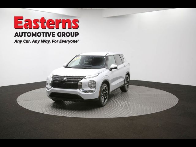 2022 Mitsubishi Outlander SE