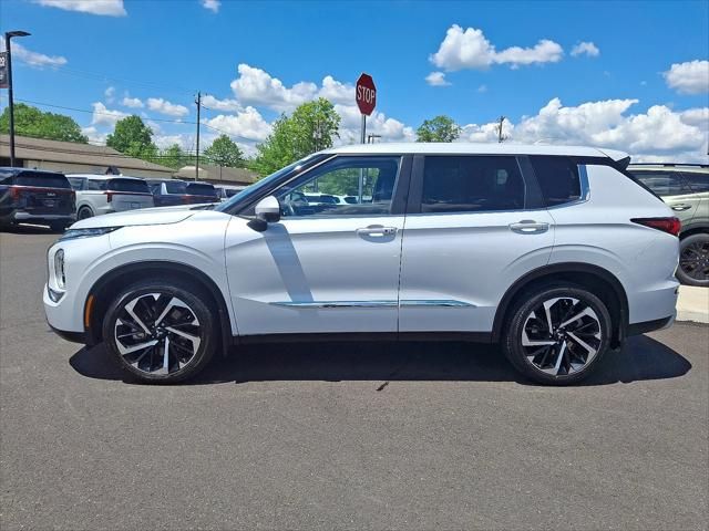 2022 Mitsubishi Outlander SE