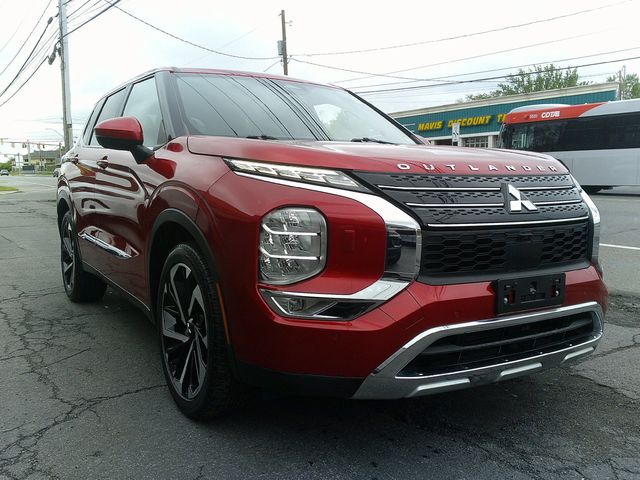 2022 Mitsubishi Outlander Black Edition