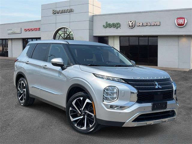 2022 Mitsubishi Outlander SE