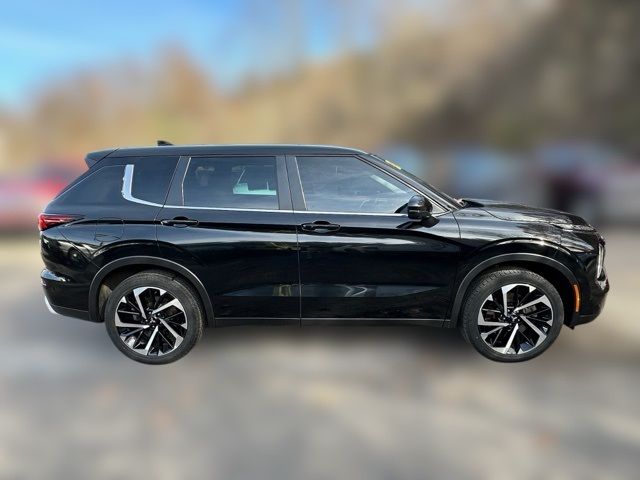 2022 Mitsubishi Outlander 