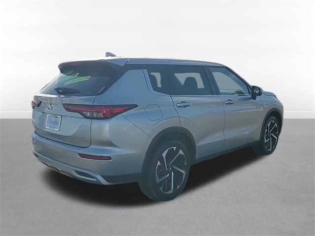 2022 Mitsubishi Outlander SE