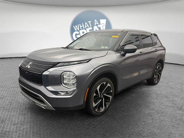 2022 Mitsubishi Outlander SE