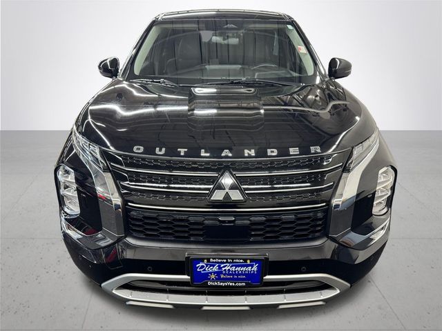 2022 Mitsubishi Outlander SE
