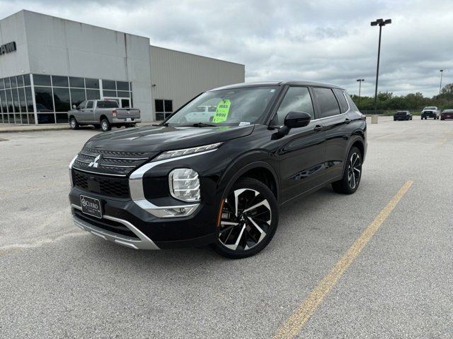 2022 Mitsubishi Outlander Black Edition