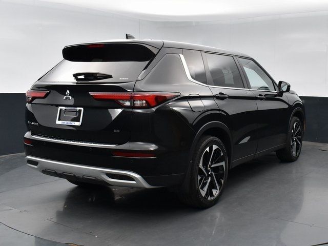 2022 Mitsubishi Outlander SE