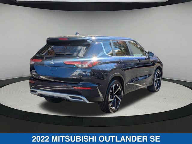 2022 Mitsubishi Outlander SE