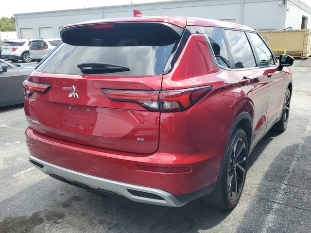 2022 Mitsubishi Outlander SE