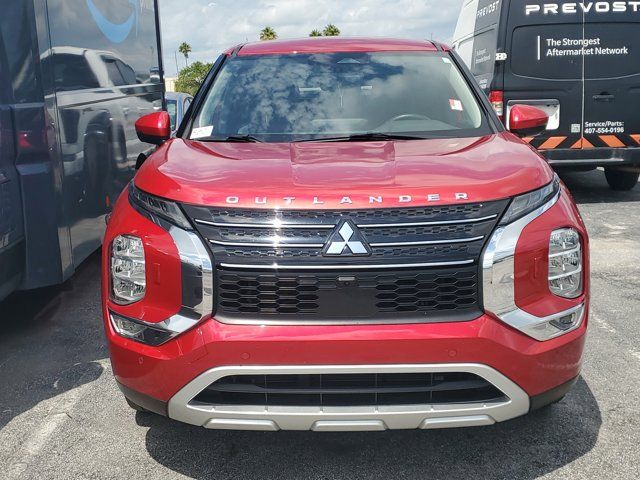 2022 Mitsubishi Outlander SE