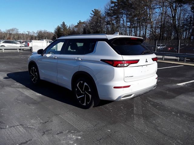 2022 Mitsubishi Outlander 