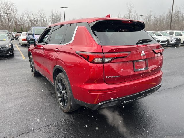 2022 Mitsubishi Outlander Black Edition