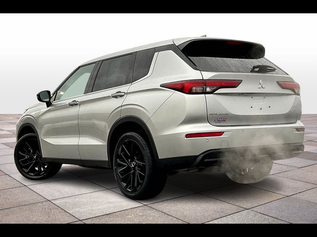 2022 Mitsubishi Outlander Black Edition