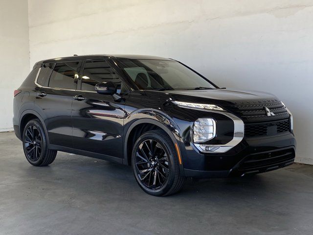 2022 Mitsubishi Outlander Black Edition