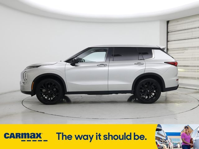 2022 Mitsubishi Outlander Black Edition