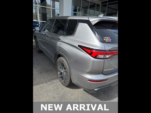 2022 Mitsubishi Outlander Black Edition