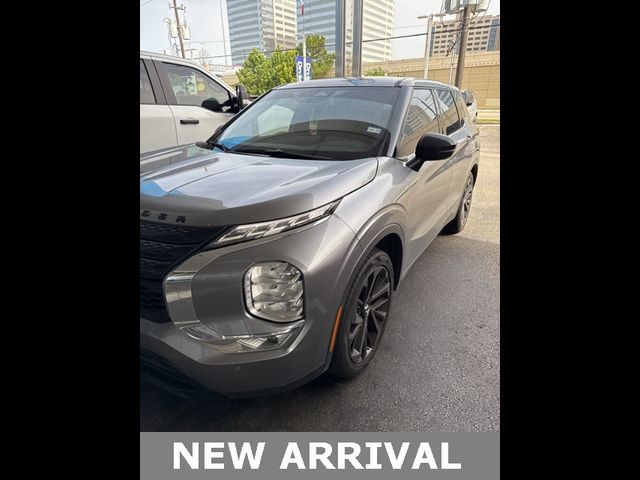 2022 Mitsubishi Outlander Black Edition