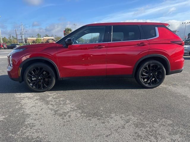 2022 Mitsubishi Outlander Black Edition