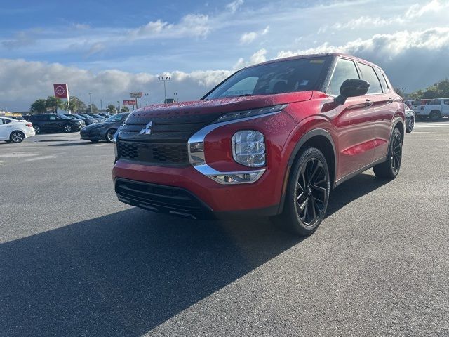 2022 Mitsubishi Outlander Black Edition