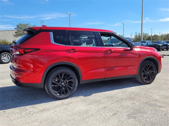 2022 Mitsubishi Outlander Black Edition