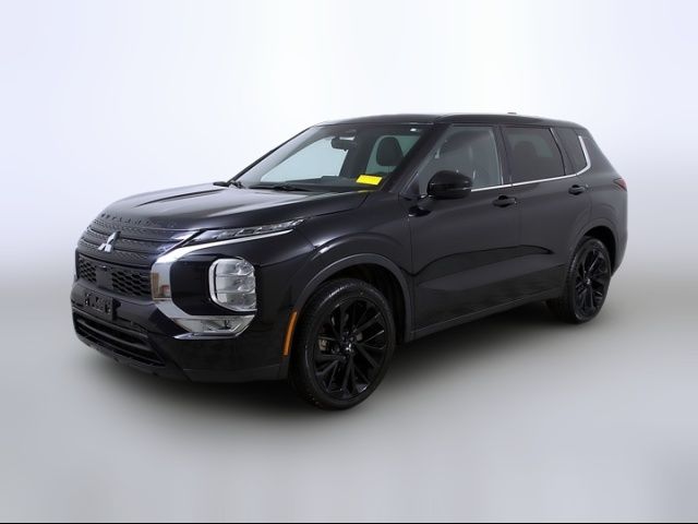 2022 Mitsubishi Outlander Black Edition