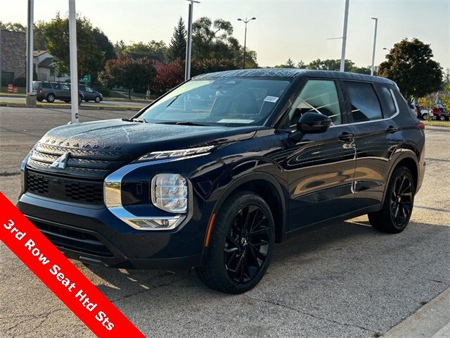 2022 Mitsubishi Outlander Black Edition