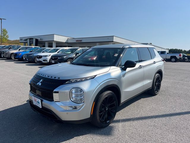 2022 Mitsubishi Outlander Black Edition