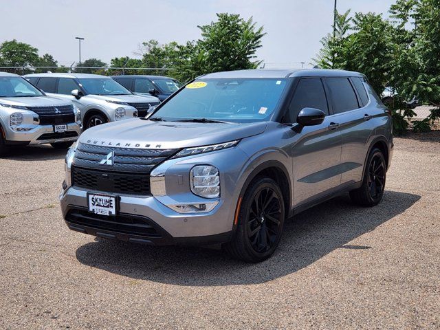 2022 Mitsubishi Outlander Black Edition