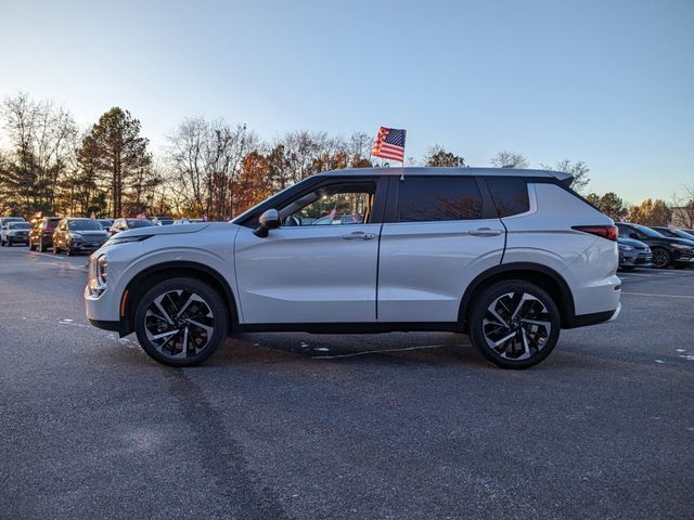 2022 Mitsubishi Outlander SE