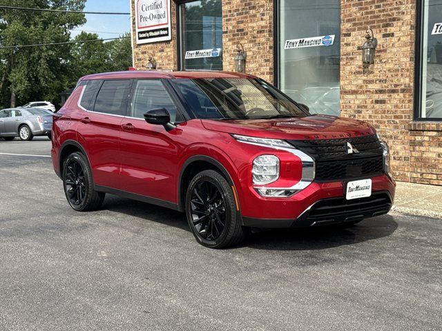 2022 Mitsubishi Outlander Black Edition
