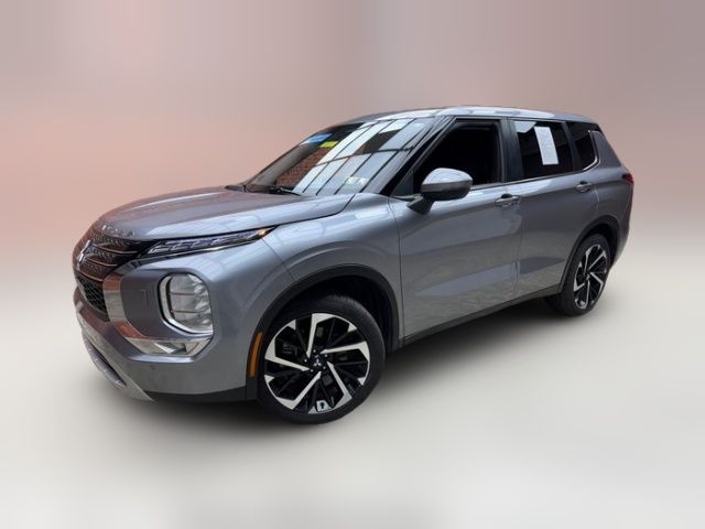 2022 Mitsubishi Outlander Black Edition
