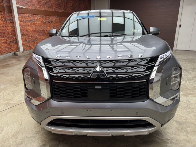 2022 Mitsubishi Outlander Black Edition